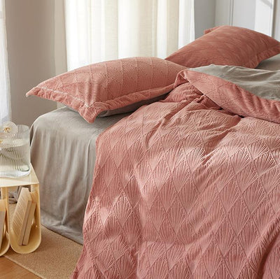 MILK SILK BEDDING SET WITH RHOMBOID JACQUARD - HGHOM