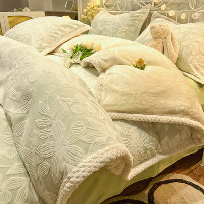 MILK VELVET PETALS BEDDING SET - HGHOM