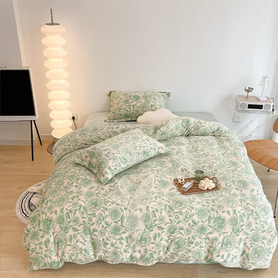 Pastoral Flower Milk Silk Bedding Set - HGHOM