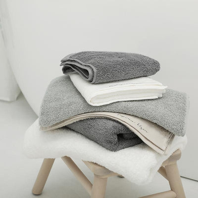 "Simple Era" Bathtowel - HGHOM